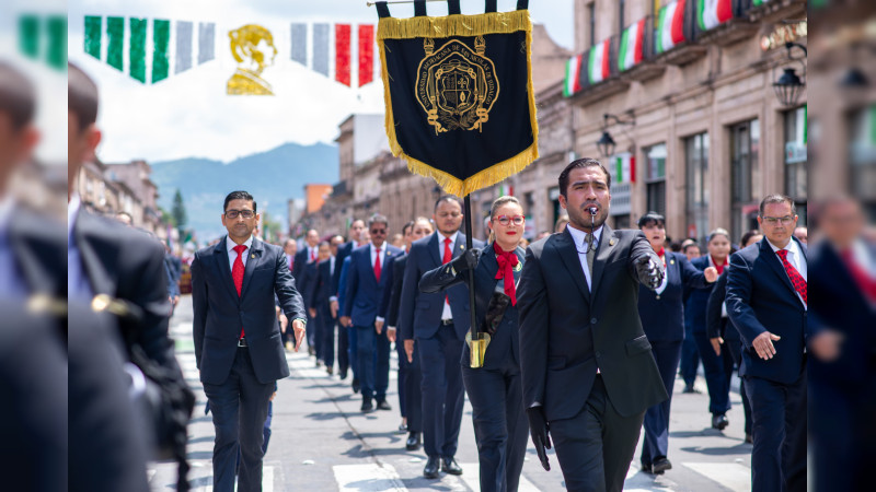 Con templanza y fuerza las y los nicolaitas participaron en el desfile del 16 de septiembre 