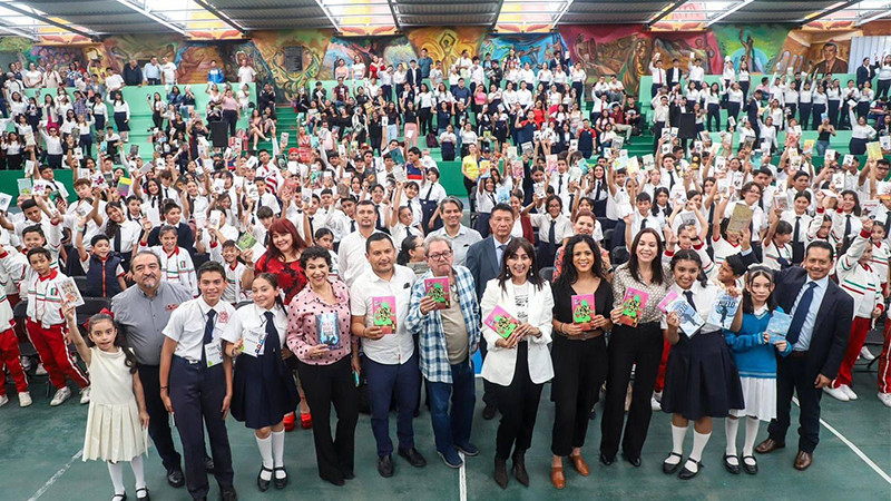 Bedolla fomenta la lectura con 400 mil libros en escuelas de Michoacán 