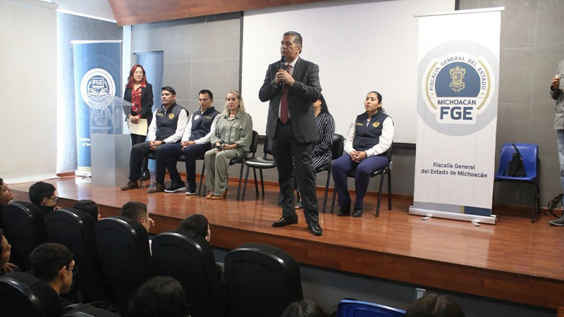 Estudiantes de la PREFECO Morelia reciben pláticas de prevención de adicciones 