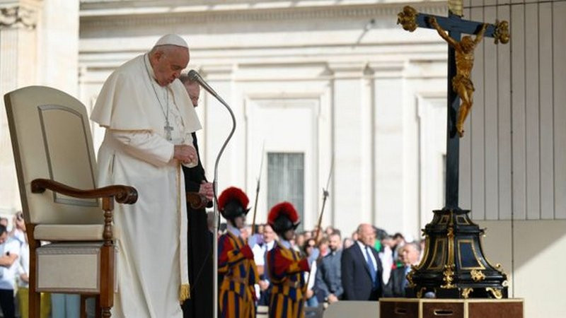 Papa Francisco califica de “inaceptable” la situación en Líbano 