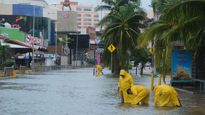 Suspenden clases en Guerrero y Yucatán por huracanes Jonh y Helene 