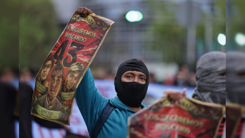 Concluyen manifestaciones a 10 años de Ayotzinapa, entre exigencia de justicia y vandalismo 