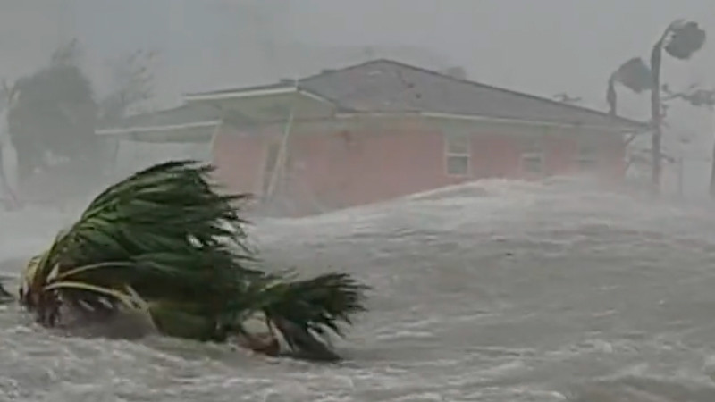 'Helene' deja 4 muertos y caos en sureste de EEUU; se degrada a tormenta tropical 