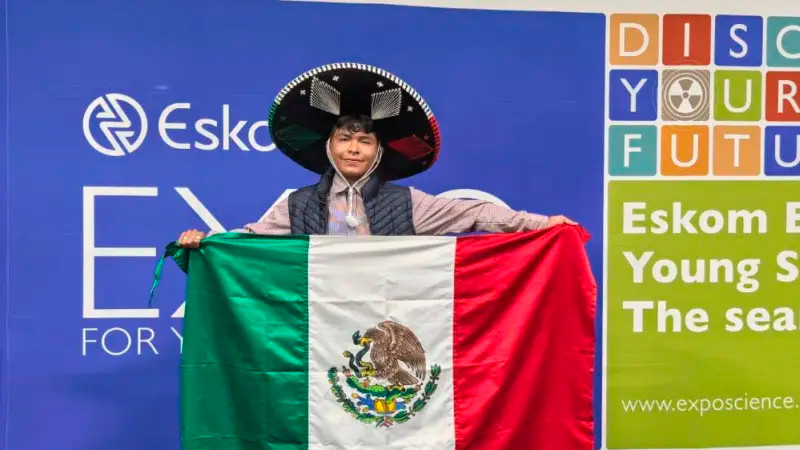 Mexicano gana oro en Expo para jóvenes científicos en Sudáfrica 