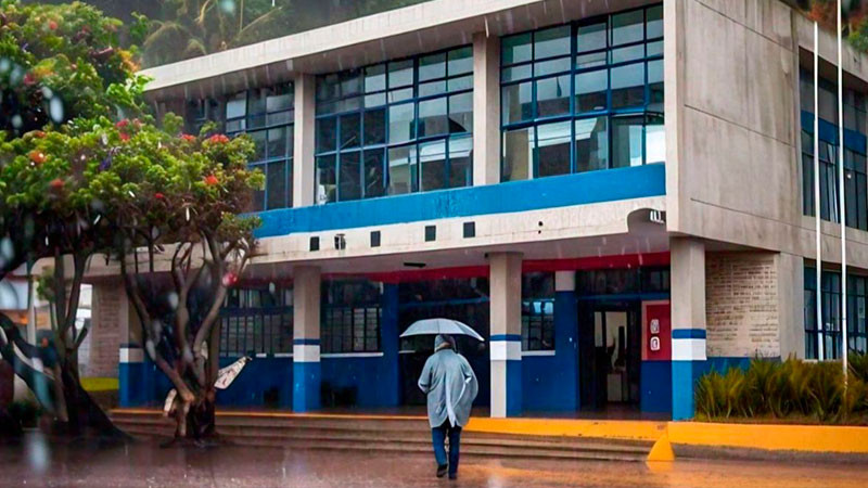 Si tu escuela sufrió daños por las lluvias, repórtalo a la SEE 