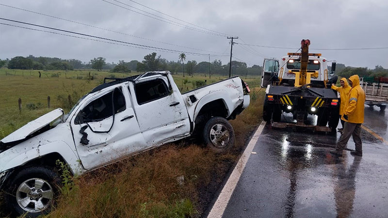 Accidente automovilístico en Apatzingán, Michoacán, deja tres heridos