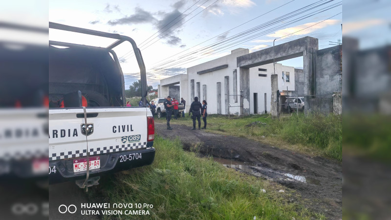 Hallan cadáver maniatado en Morelia, Michoacán