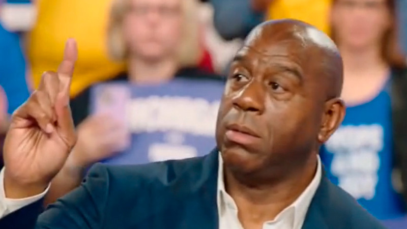 Leyenda de la NBA llama a los afroamericanos a votar por Kamala Harris 