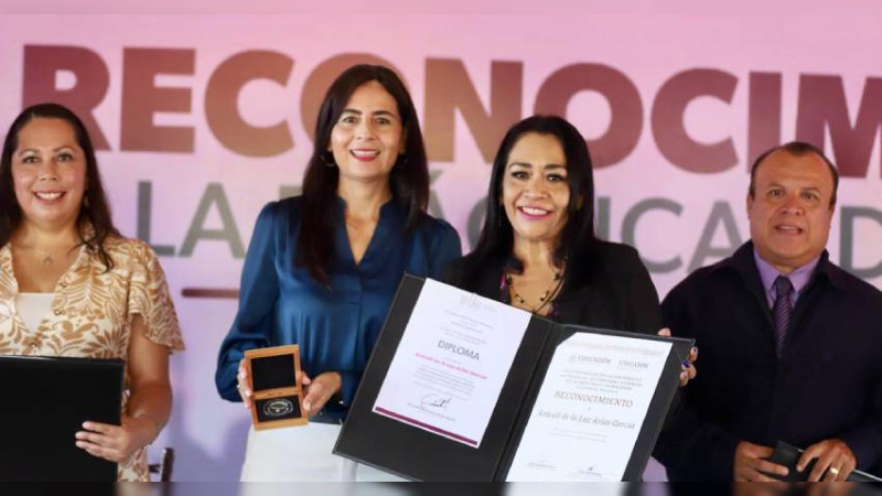 Reconoce SEE labor de más de 54 mil docentes michoacanos 