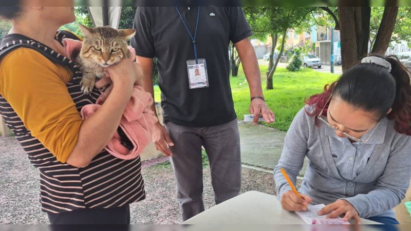 Gobierno de Morelia lleva jornada integral de limpieza y servicios a Villas de la Loma 