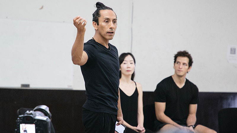 Abdiel Villaseñor, creador escénico mexicano es invitado especial del “Festival MasDanza” en Islas Canarias, España 