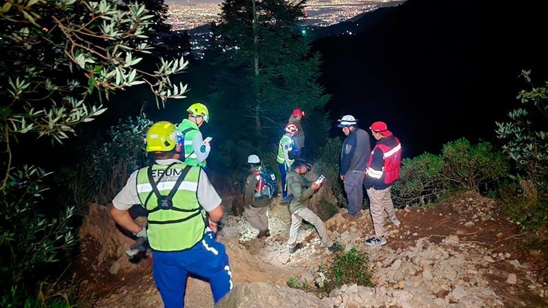 Rescatan a 4 personas que se extraviaron en el Pico del Águila, en Tlalpan 