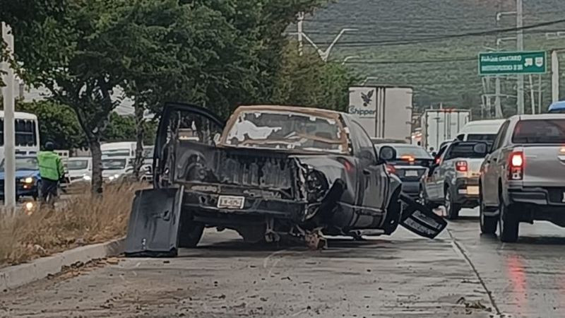 Aparatoso accidente en la carretera a Los Cues, deja 1 muerto y dos heridos graves en Querétaro 