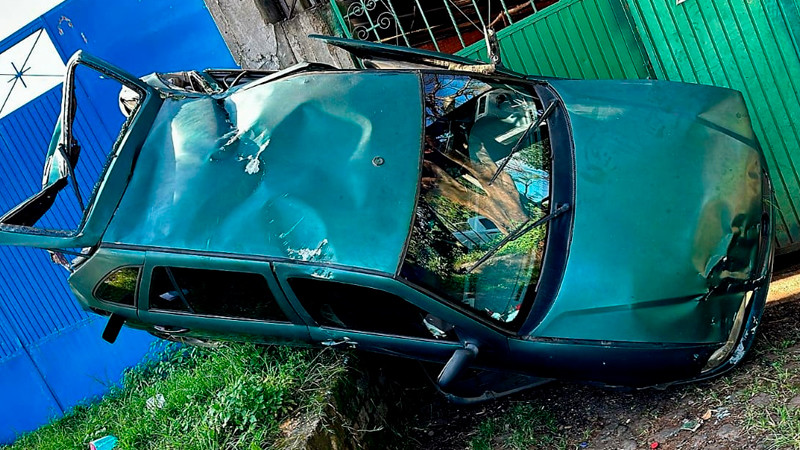 Accidente automovilístico en Uruapan, Michoacán deja dos heridos