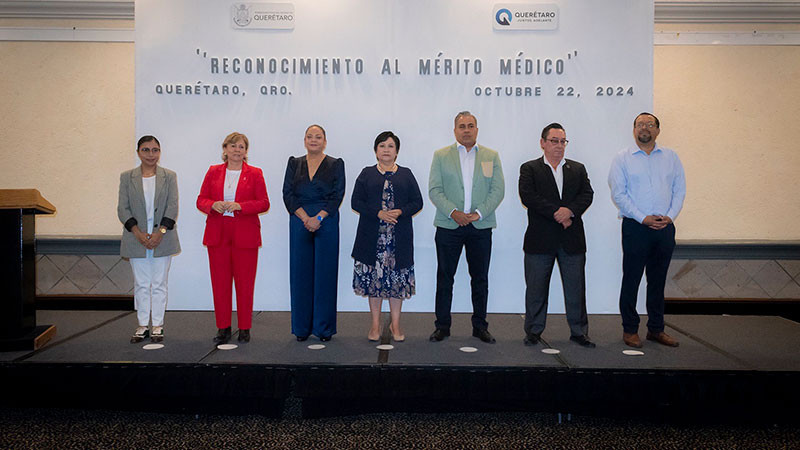 Entrega Secretaria de Salud de Querétaro reconocimientos al Mérito Médico 