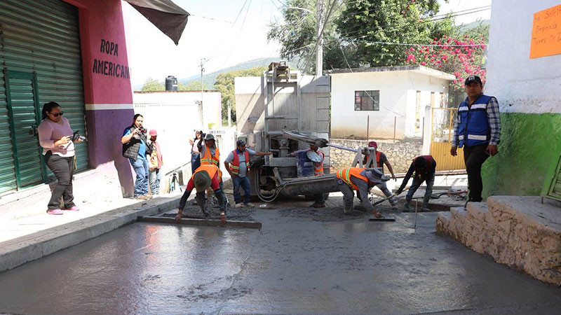 Titular de la SEDESOQ realiza gira de trabajo por Jalpan, Querétaro 