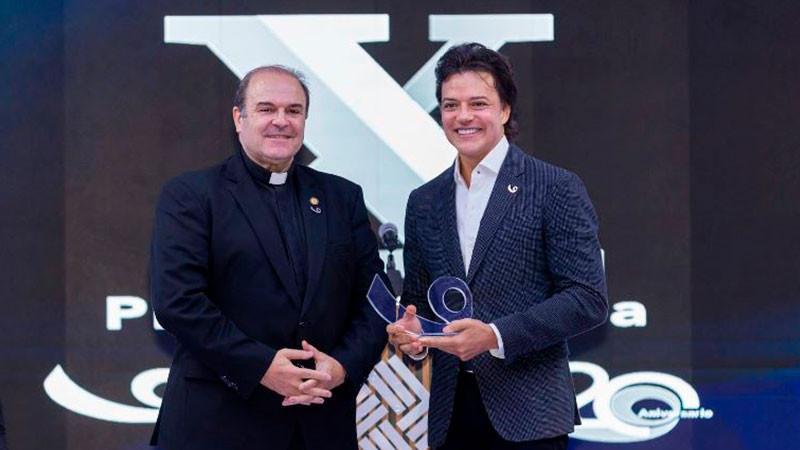 Rodrigo Herrera recibe el X Premio GENERA al Empresario del Año 2024 