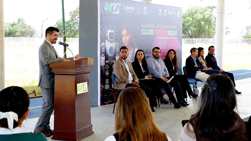 Clausura Universidad Tecnológica de Corregidora la quinta generación del Club STEM 