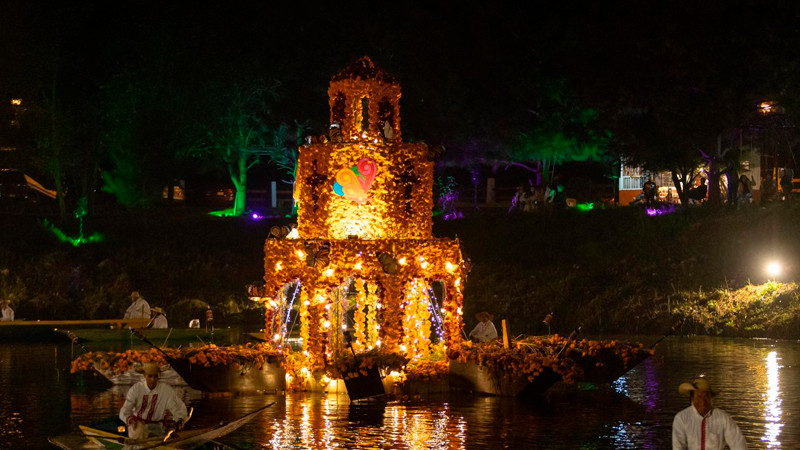 Este fin de semana vive el mágico espectáculo de canoas en Urandén  