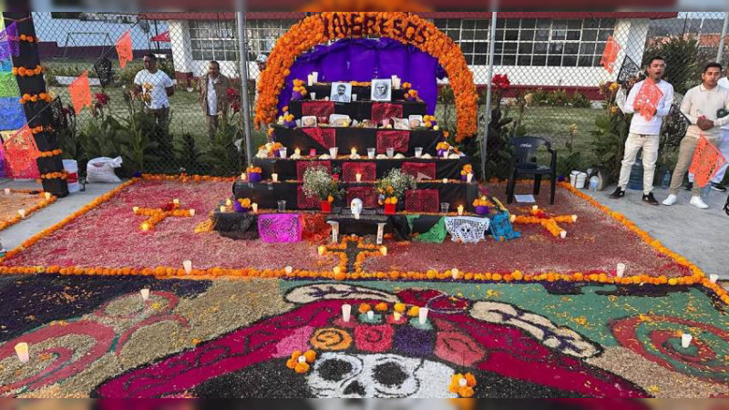 Así celebran en penales de Michoacán la Noche de Muertos 