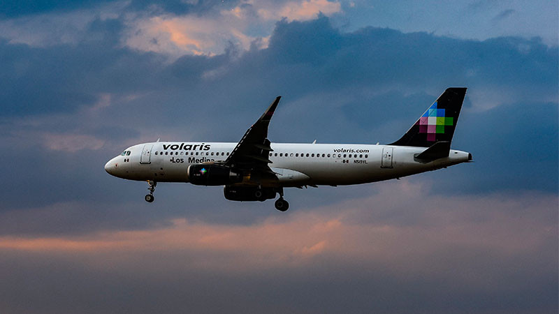  Celebra Alfonso Martínez nuevo vuelo de Morelia a Monterrey 