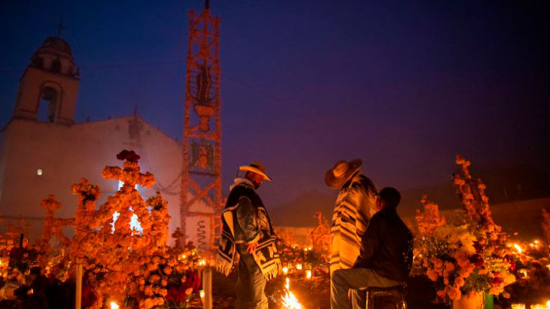 Más de medio millón de personas visitaron Michoacán en Semana de Muertos: Roberto Monroy 