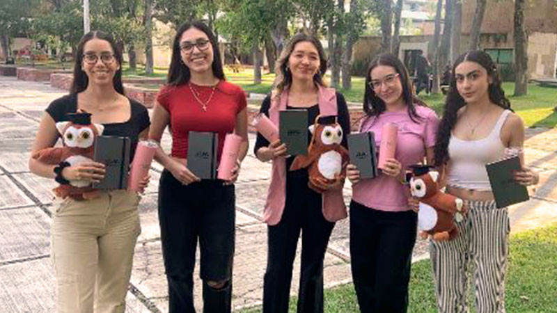 Estudiantes de contaduría se coronan en certamen de conocimientos, en Guadalajara, Jalisco 