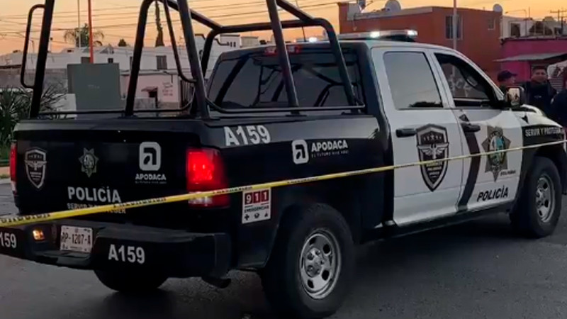 Atacan a balazos a policías de Apodaca, Nuevo León; agresores se dieron a la fuga 