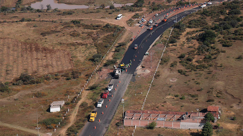 Supervisa Bedolla avances de construcción de autopista Maravatío-Zitácuaro 