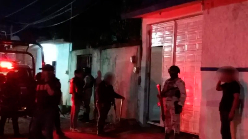 Localizan a 71 migrantes hacinados en vivienda de Oaxaca 