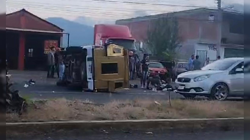  Deja una mujer muerta volcadura en Morelia, Michoacán