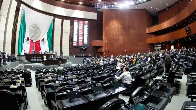 Diputados aplazan discusión de reforma para desaparecer 7 organismos autónomos 