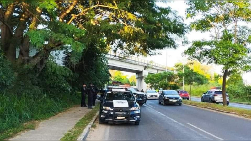 Localizan dos cuerpos sin vida e incendia tienda de abarrotes en Villahermosa, Tabasco 