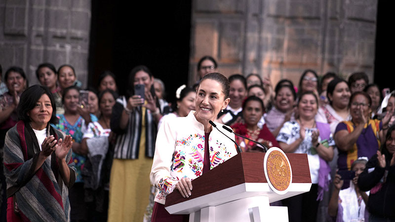 Presidenta Claudia Sheinbaum anuncia creación de nuevos planes de justicia que incluirán a mujeres indígenas artesanas 