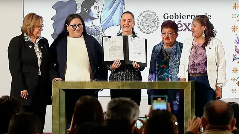 Sheinbaum firma decreto de Igualdad Sustantiva; “Mujeres, ya estamos en la Constitución”, celebra 