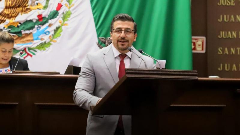 Toño Mendoza presenta iniciativa para fortalecer derechos de pueblos indígenas y afromexicanos en Michoacán 