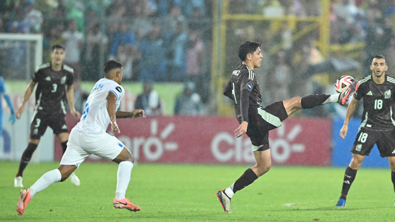 Honduras vence a México en partido de ida de la Nations League 