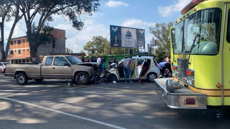 Choque en la Morelia-Quiroga deja cuatro heridos