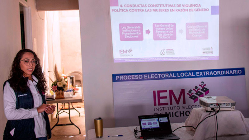 Capacita el IEM a la ciudadanía y actores políticos de Irimbo en temas de Violencia Política contra las Mujeres en Razón de Género 