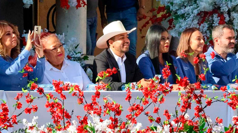 Los Reyes conmemora 114 Aniversario de la Revolución Mexicana con desfile cívico lleno de tradición y entusiasmo