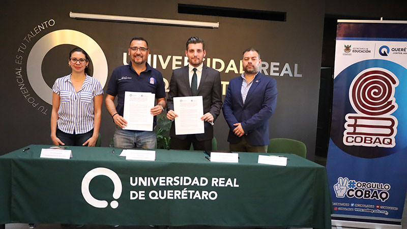 Formalizan COBAQ y la Universidad Real de Querétaro convenio de colaboración 