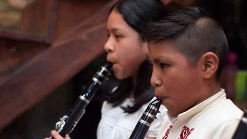 Escuela de Música Tradicional en Comachuén, un espacio de preservación cultural 