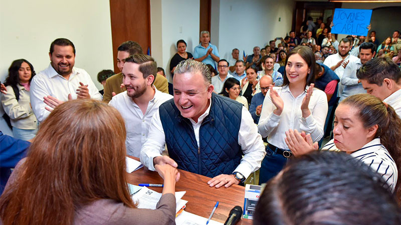 Carlos Quintana oficializa su registro como candidato a la dirigencia estatal del PAN en Michoacán  