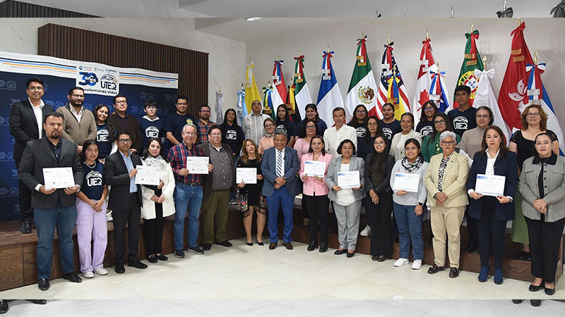 Consigue UTEQ certificación del 100% de programas educativos de la división económica y administrativa 