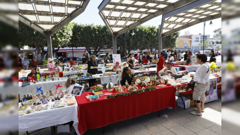 Secretaría de la Mujer lleva “Expo Manos Emprendedoras” en Santa María Magdalena, Querétaro 