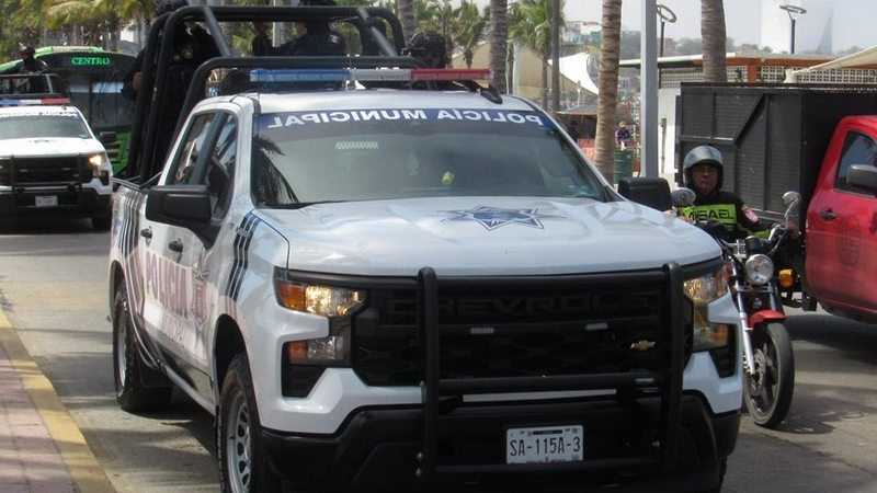 Privan de la libertad a tres personas en Zona Dorada de Mazatlán, Sinaloa 