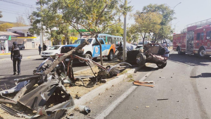 Querétaro: Aparatosa carambola en Paseo de la República, dejó al menos cuatro heridos  