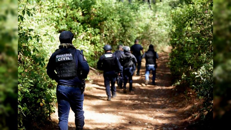 Persecución y balacera deja un herido y otro detenido en Uruapan, Michoacán: Aseguran camioneta robada 