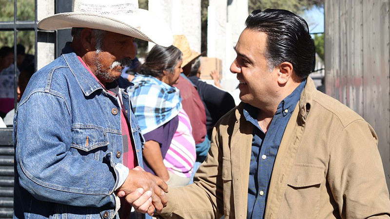 Entrega SEDESOQ apoyos alimentarios en El Marqués, Querétaro 