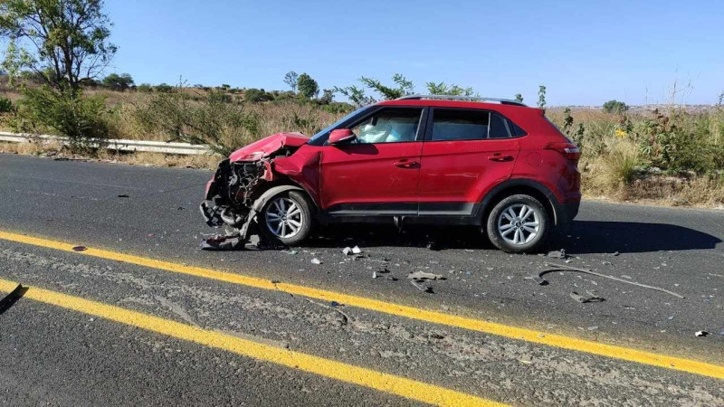 Choque en Morelia, Michoacán deja daños materiales y caos vehicular 